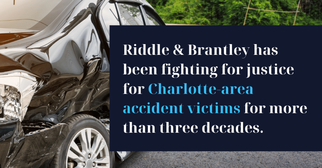 Abogado de accidente de coche con experiencia en Indian Trail y Charlotte - Riddle y Brantley
