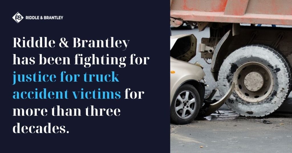 Abogados de Accidentes de Camiones en Carolina del Norte - Riddle &amp; Brantley