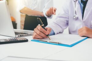 Pasos a Seguir si Experimenta Efectos Secundarios de la Depo-Provera